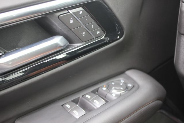 Used 2025 Chevrolet Tahoe High Country w/ Sun And Tow Package AWD/4WD image 18