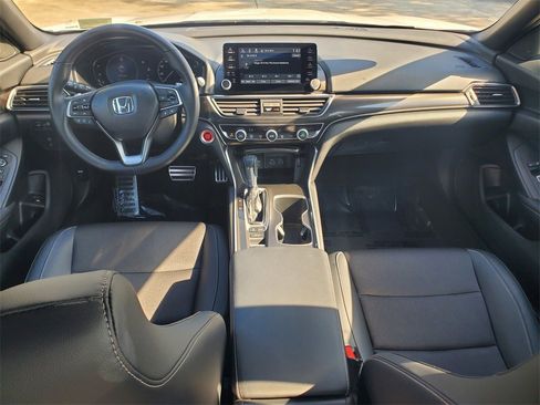 Used 2022 Honda Accord Sport image 9