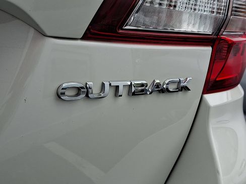 Used 2019 Subaru Outback 2.5i Limited AWD/4WD image 34