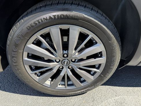 Used 2022 Nissan Pathfinder SL w/ SL Premium Package image 31