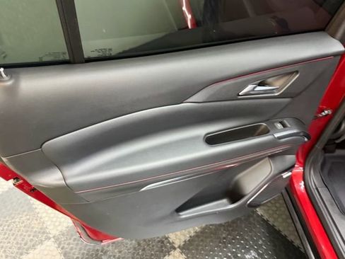 Certified 2024 Chevrolet Traverse RS w/ LPO, Floor Liner Package image 31