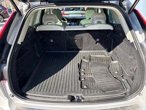 Used 2023 Volvo XC60 B5 Plus w/ Protection Package Premier AWD/4WD image 19