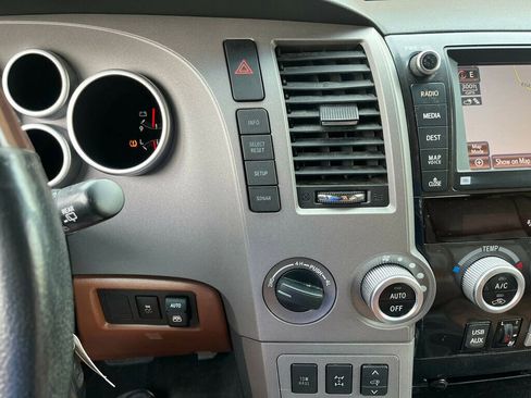 Used 2013 Toyota Sequoia Platinum image 15