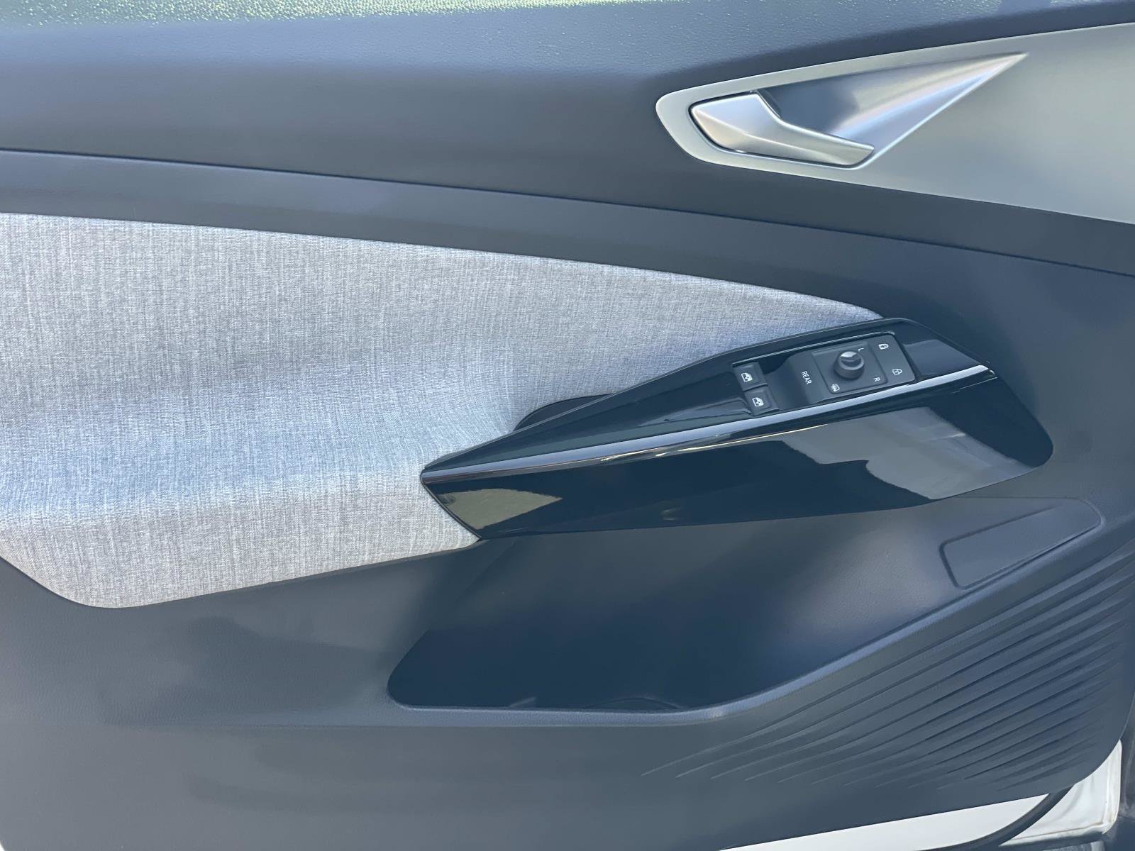 Certified 2023 Volkswagen ID.4 Pro RWD image 20