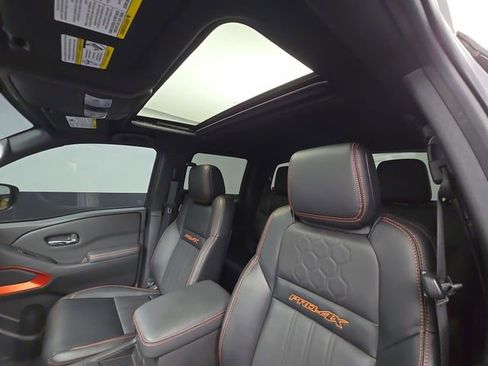 Used 2023 Nissan Frontier PRO-4X w/ Pro-4X Premium Package image 45