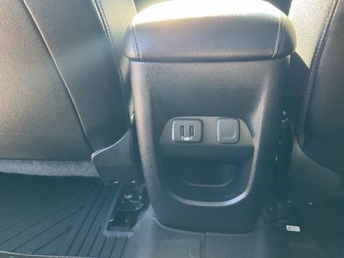 Used 2021 Chevrolet Colorado ZR2 w/ Colorado ZR2 Bison Edition image 23