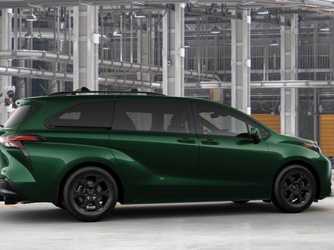 New 2025 Toyota Sienna XLE Woodland Edition image 11