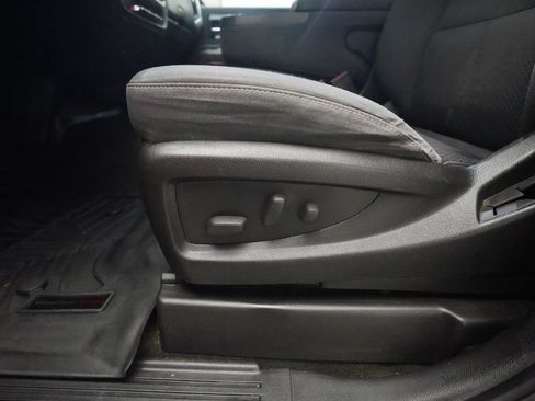 Used 2015 GMC Sierra 1500 SLE w/ SLE Value Package AWD/4WD image 28
