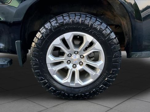 Used 2024 Chevrolet Silverado 1500 LTZ w/ LTZ Premium Package AWD/4WD image 11