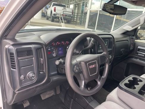 Used 2018 GMC Sierra 1500 Base w/ Sierra Convenience Package image 8
