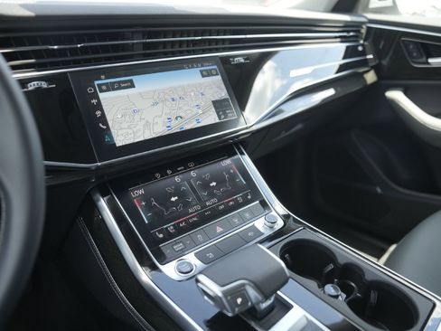 Certified 2025 Audi Q8 Premium Plus w/ Premium Plus Package image 16