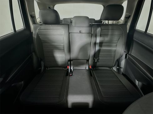 Used 2024 Volkswagen Tiguan S image 13