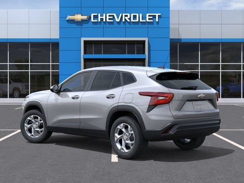 New 2026 Chevrolet Trax LS w/ LS Convenience Package FWD image 3