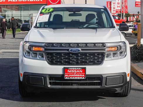 Used 2022 Ford Maverick XLT image 3