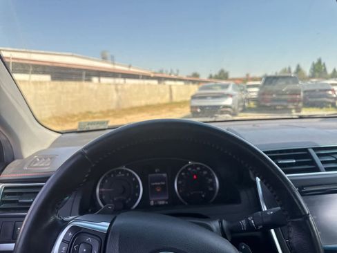 Used 2015 Toyota Camry SE w/ Moonroof Package image 22