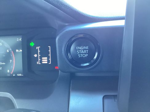 Certified 2024 Toyota Tacoma SR5 image 40