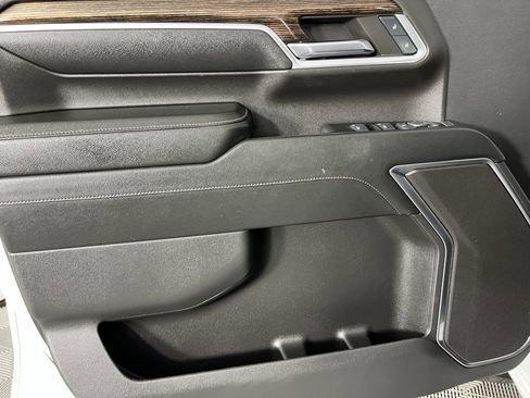 Used 2024 GMC Sierra 3500 SLE image 27