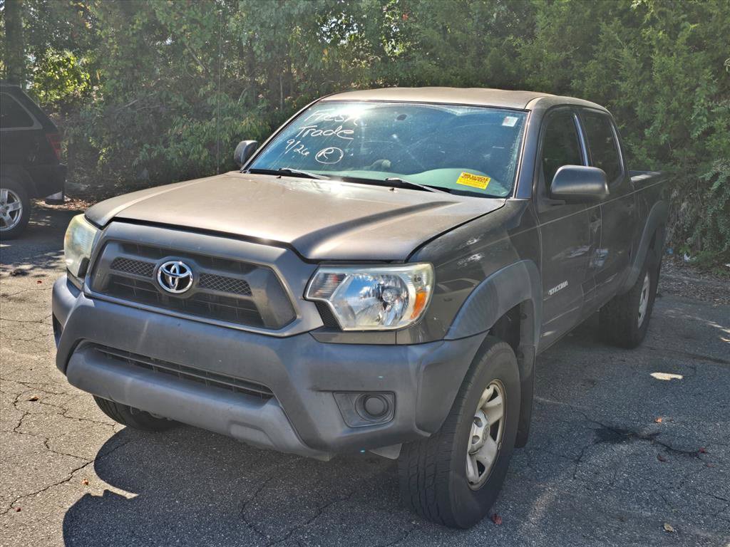 Used 2014 Toyota Tacoma PreRunner w/ Convenience Package RWD image 2