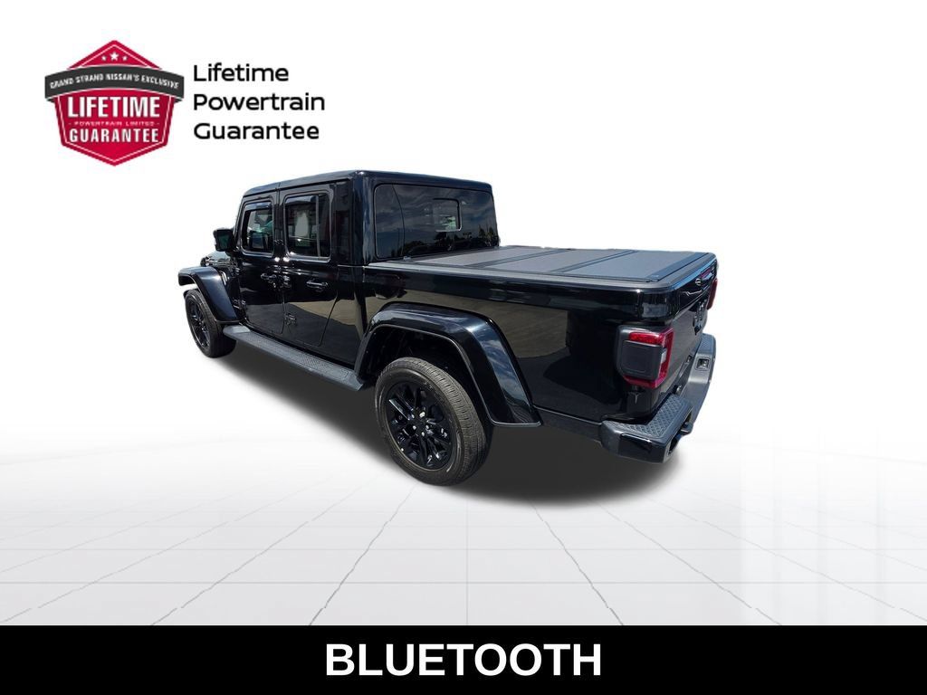 Used 2023 Jeep Gladiator Overland AWD/4WD image 3
