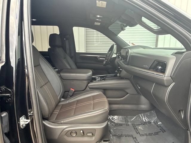 Used 2025 Chevrolet Tahoe High Country AWD/4WD image 22