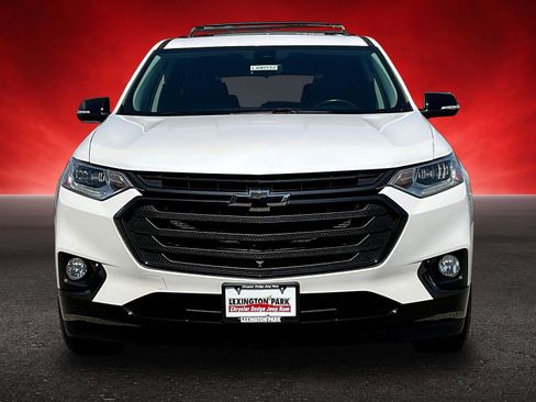 Used 2021 Chevrolet Traverse Premier w/ Redline Edition AWD/4WD image 2