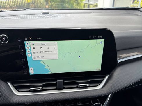 Used 2025 Chevrolet Equinox LT FWD image 20