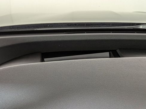 Used 2025 BMW iX xDrive50 w/ Premium Package image 16