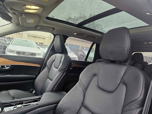 Certified 2025 Volvo XC90 T8 Plus w/ Protection Package Premier image 26