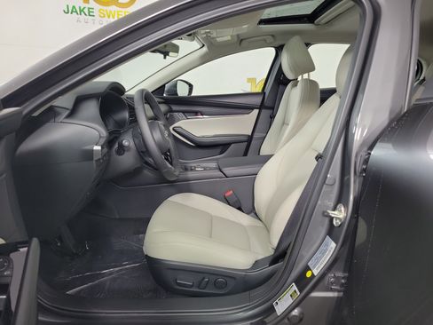 New 2026 MAZDA MAZDA3 2.5 S Sedan w/ Preferred Pkg image 11