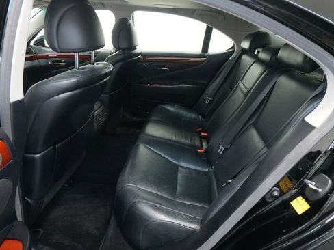 Used 2011 Lexus LS 460 AWD w/ Luxury Value Edition image 24