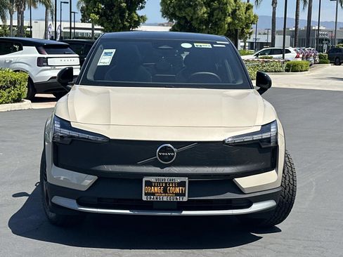 New 2026 Volvo EX30 Cross Country Ultra AWD/4WD image 2
