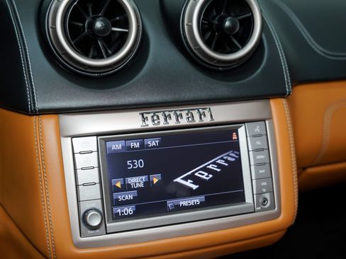 Used 2014 Ferrari California RWD image 42