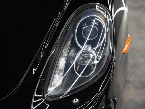 Used 2016 Porsche Cayman RWD image 7