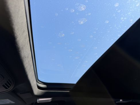 Certified 2022 Cadillac Escalade Premium Luxury Platinum image 23