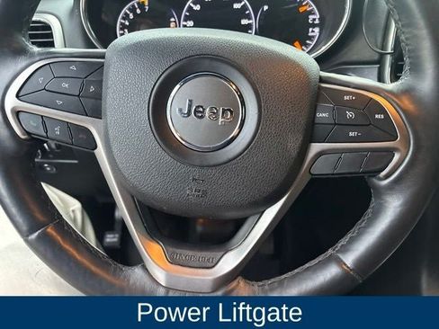 Used 2018 Jeep Grand Cherokee Altitude AWD/4WD image 21