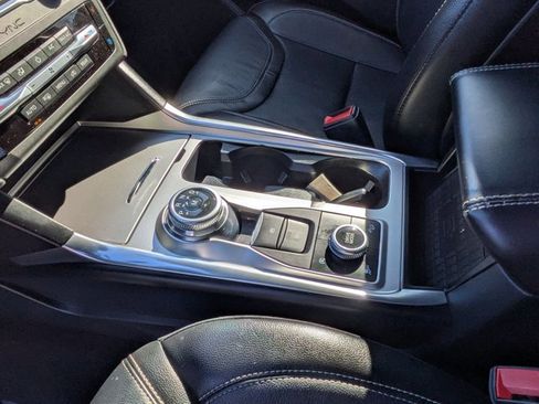 Used 2020 Ford Explorer ST image 18
