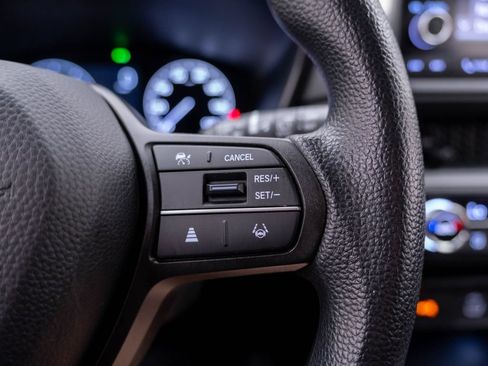 Certified 2025 Honda CR-V EX image 33