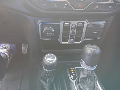 Used 2021 Jeep Wrangler Unlimited Sahara image 13