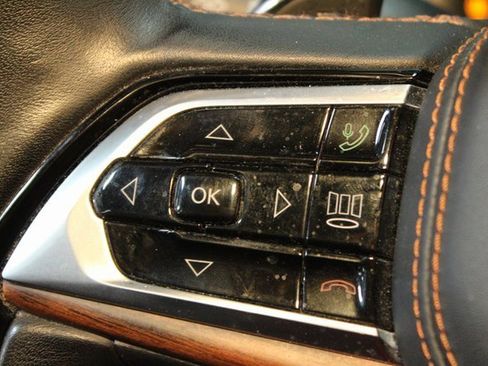 Used 2021 Jeep Grand Cherokee L Summit w/ Luxury Tech Group V image 26