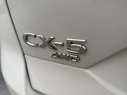 Used 2023 MAZDA CX-5 AWD 2.5 S w/ Premium Package image 11