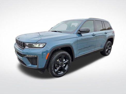 New 2026 Jeep Grand Cherokee Limited w/ Limited Altitude Package AWD/4WD image 7