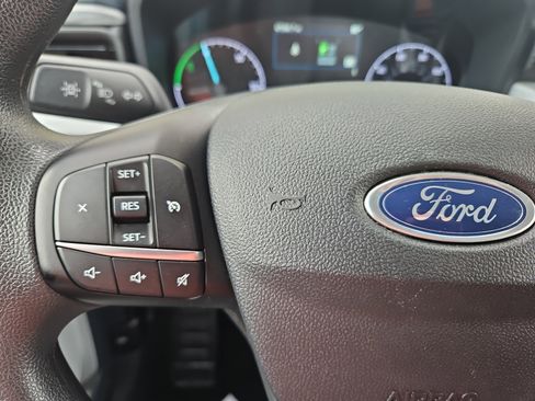 Used 2023 Ford Maverick XLT image 13