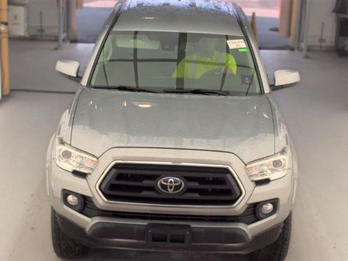 Used 2021 Toyota Tacoma SR5 AWD/4WD image 4
