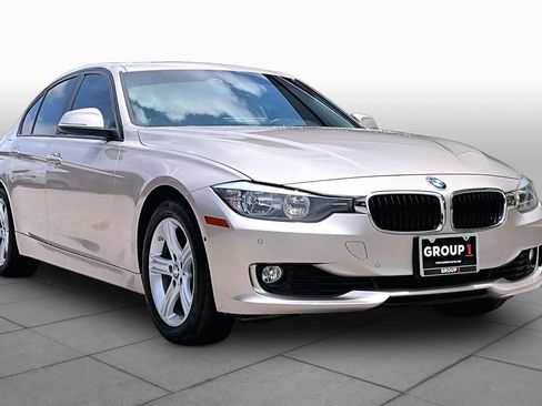 Used 2013 BMW 328i Sedan RWD image 3