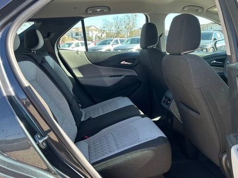 Used 2022 Chevrolet Equinox LS image 21