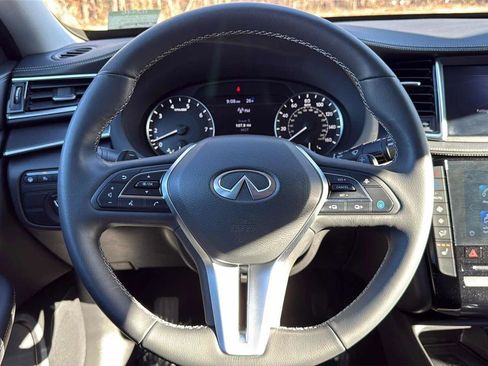 Certified 2025 INFINITI QX50 Luxe image 16