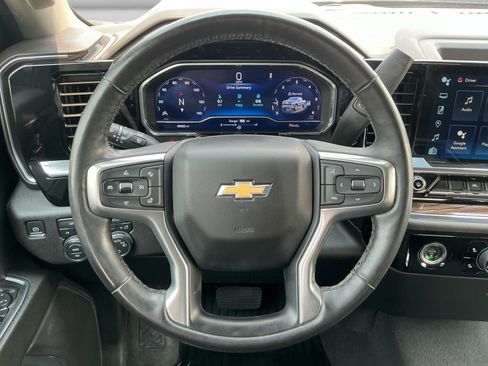 Used 2024 Chevrolet Silverado 1500 LT AWD/4WD image 12