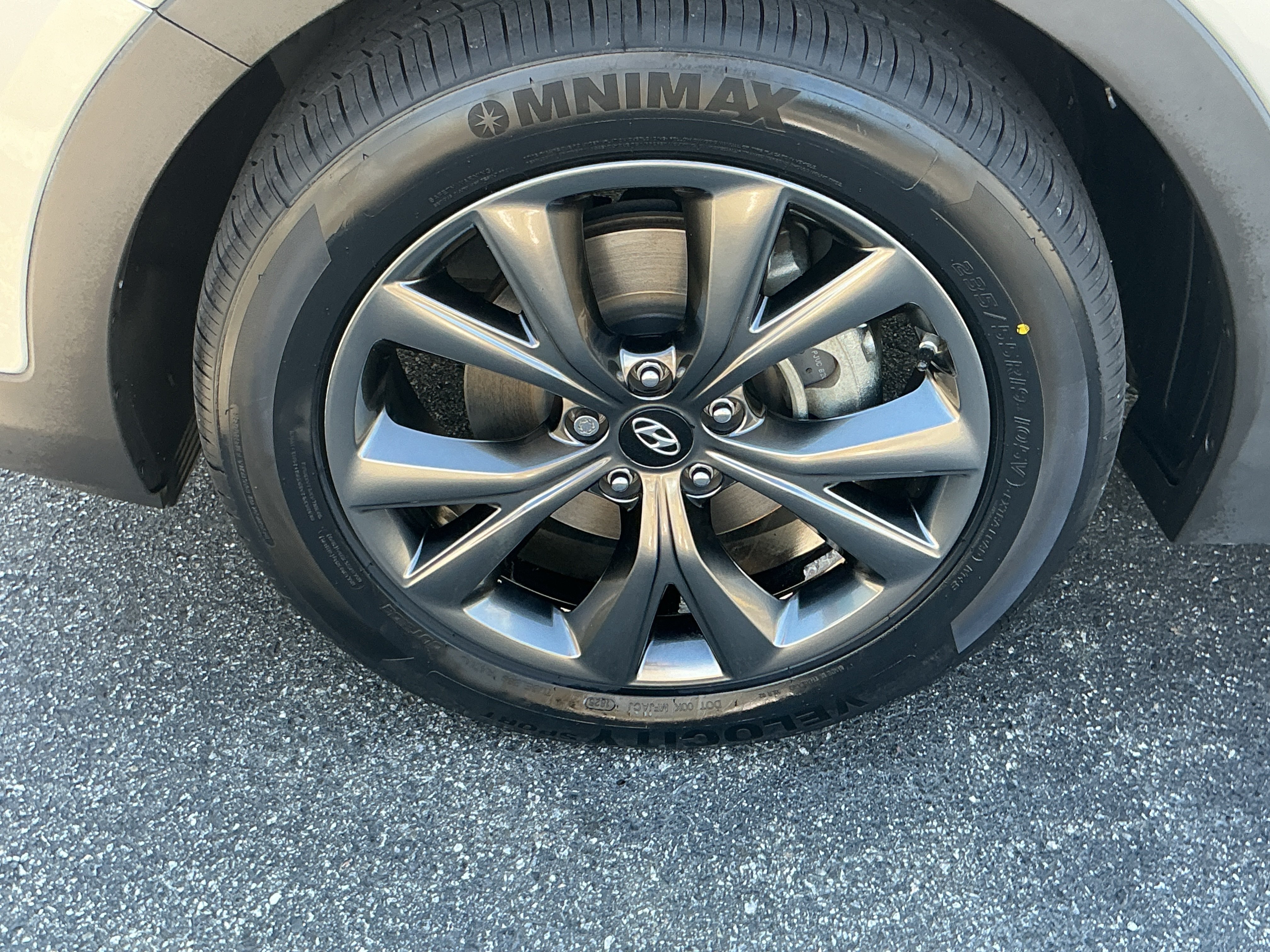 Used 2017 Hyundai Santa Fe Sport w/ Cargo Package FWD image 10