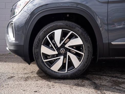 New 2026 Volkswagen Atlas SEL image 7