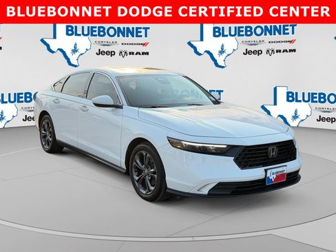 Used 2023 Honda Accord EX image 3